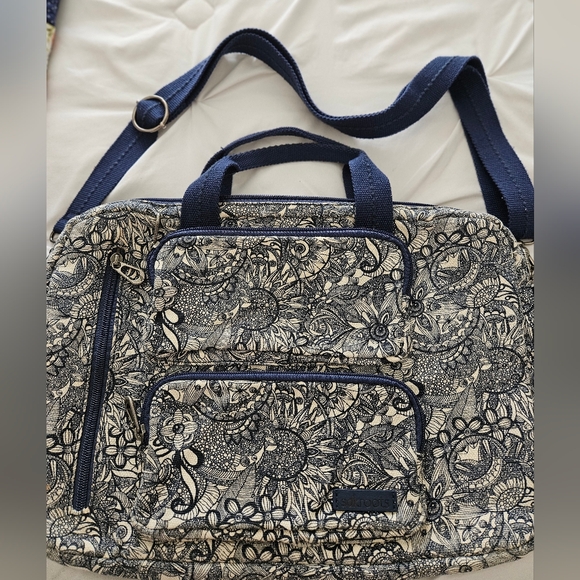 Sakroots Crossbody Tablet Padded Case 15 X 11 - Picture 1 of 9